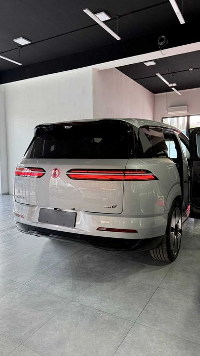 DENZA N8L FLAGSHIP 2025 модель 6 местный ВНЕДОРОЖНИК 4WD