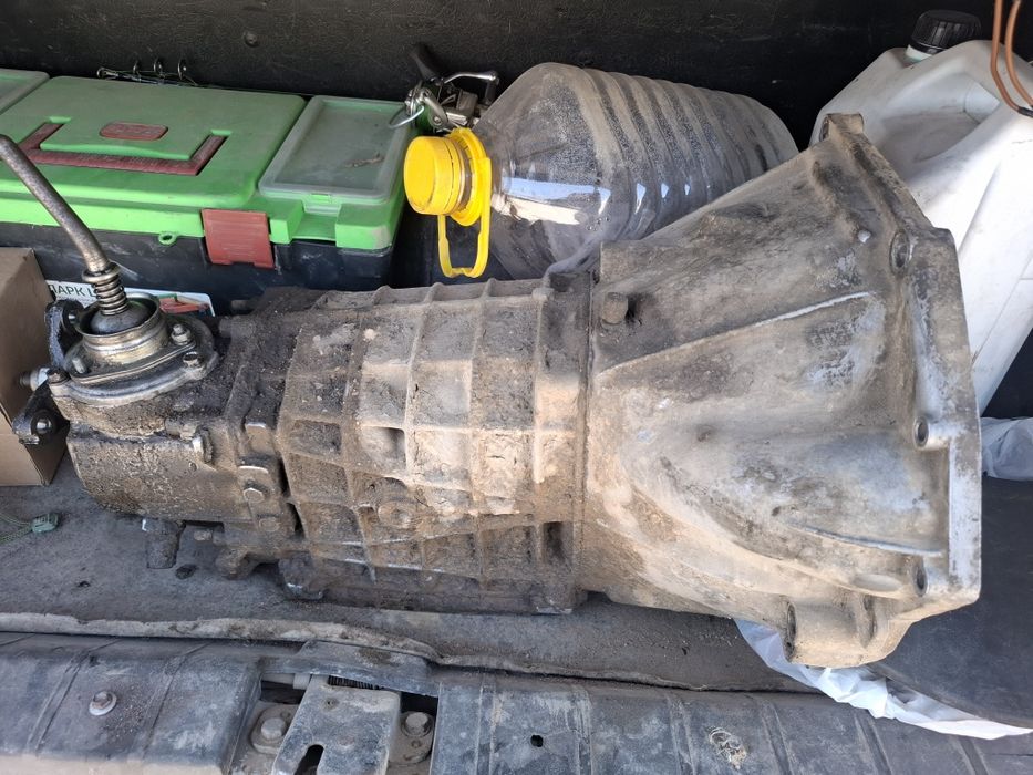 Продам КПП Нива 21213