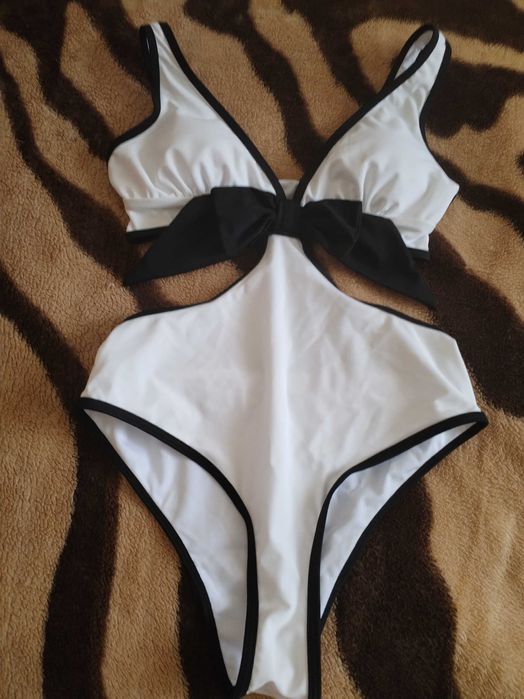 Costum alb de baie intreg dama marimea S