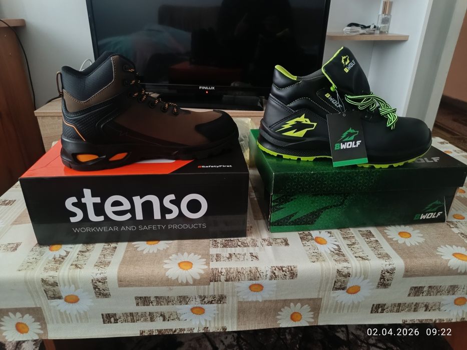 Работни обувки , чисто нови!