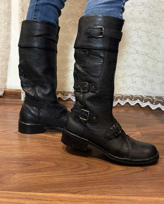 Дамски ботуши от естествена кожа (рокерски)