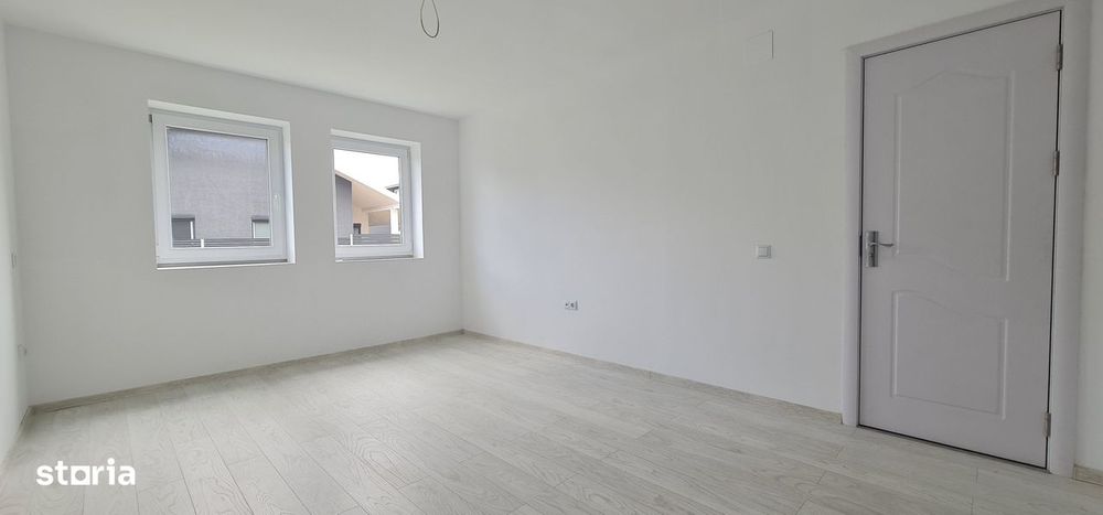 Casa 4 camere (nemobilata, neutilata) cartier Izvor Tarlungeni Brasov
