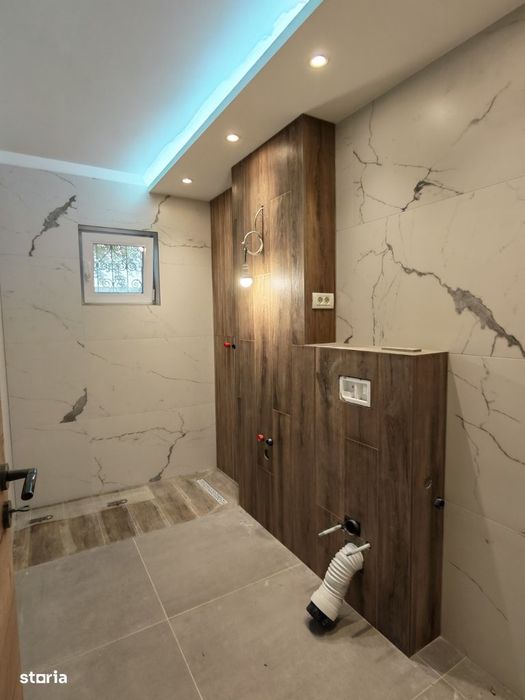 Apartament 3 Camere .. Decomandat..Complexul Studențesc