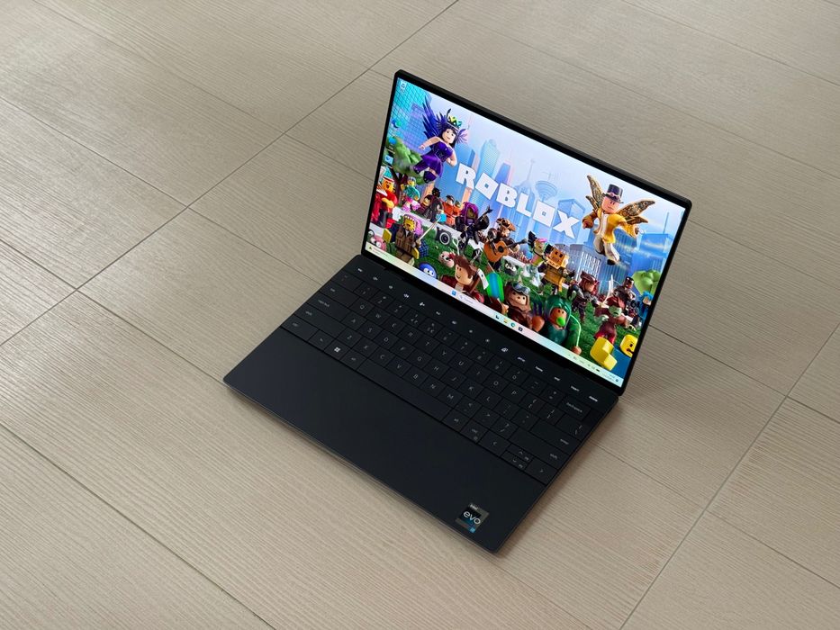 Лаптоп 13.4’UHD+OLED Touch i7-1260P Dell XPS 9320+ 32GB LPDDR5 5200Mhz 1TB SSD
