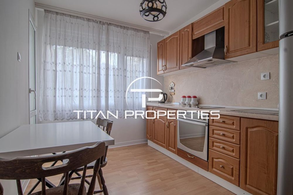 Четиристаен апартамент под наем в кв. Мараша