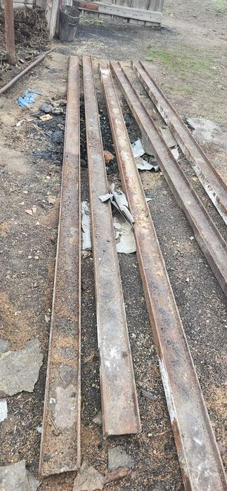 Балка двутавровая металл 5м  б/у