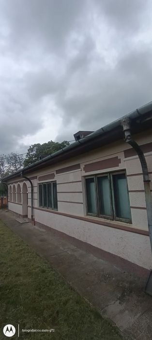 Casă de vânzare!