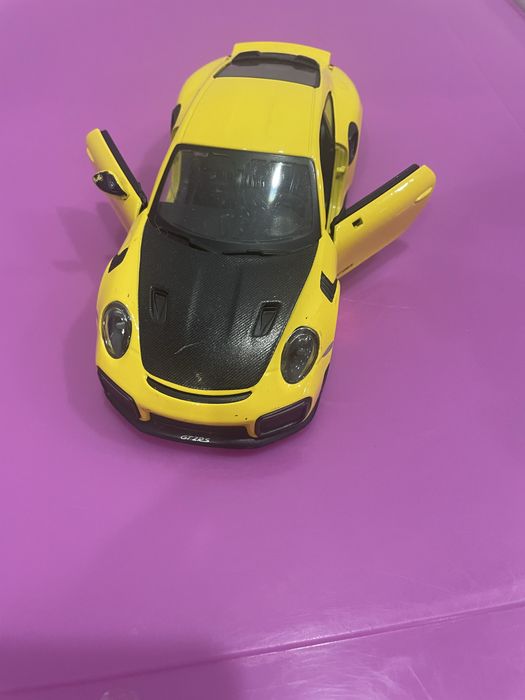 Porshe 911 gt машинка 1/24