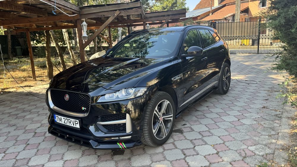 Jaguar F-Pace 2.0 D R-Design