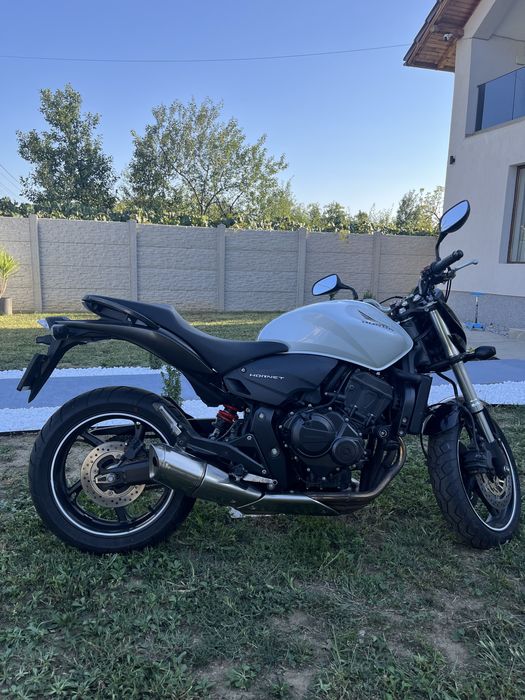 Honda Hornet CB600F , PC41. Se poate conduce cu A2