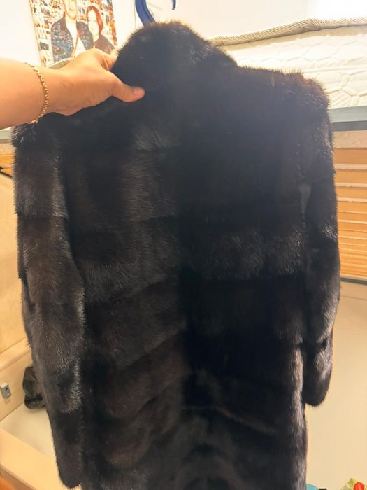 Продам норковую шубу