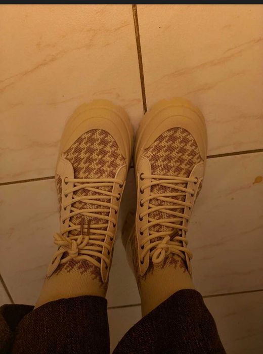 Papuci Înalți Zendoria Bej