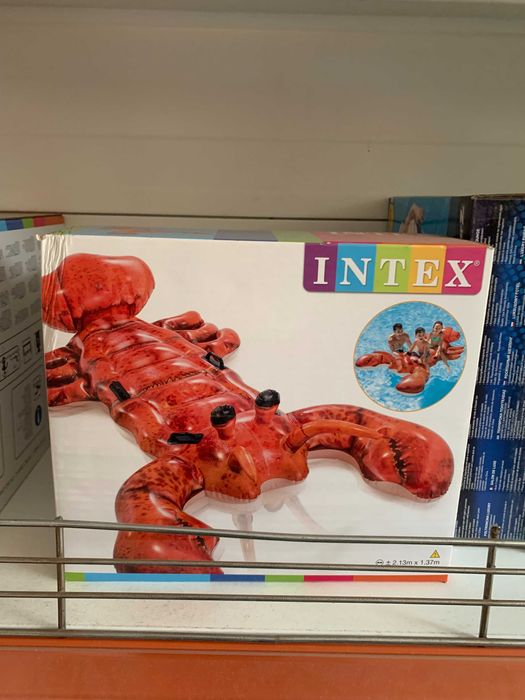 Продавам надувно INTEX . BESTWAY