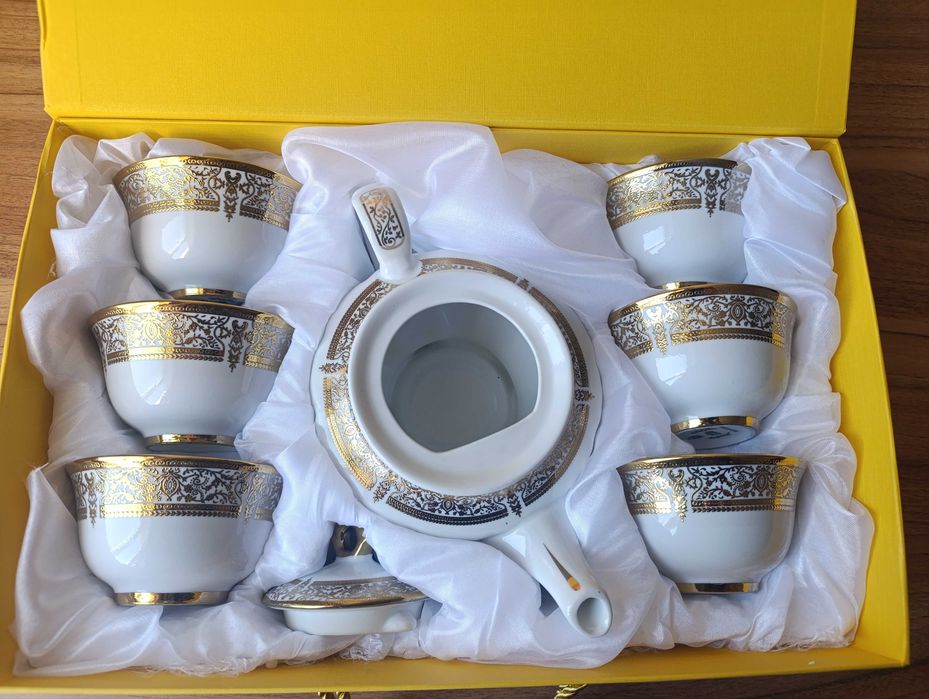 Сервиз чайный новый.