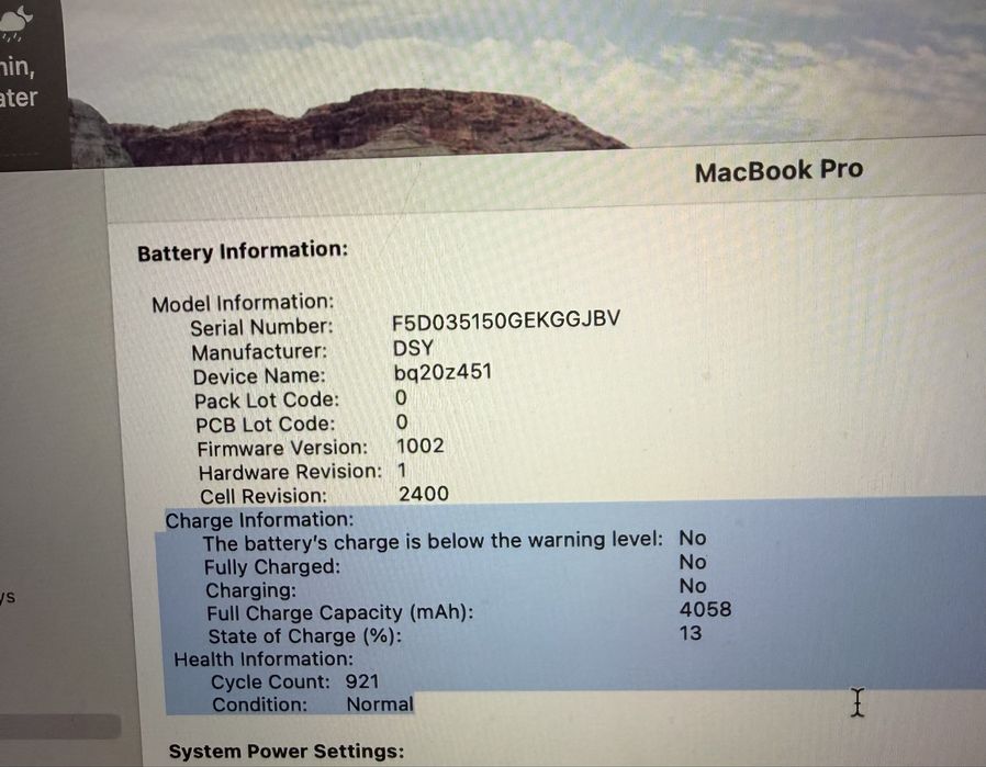 MacBook Pro 13” 2020 Intel i5 | 8GB RAM | Foarte îngrijit