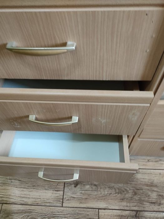 Отдам бесплатно двухъярусную кровать