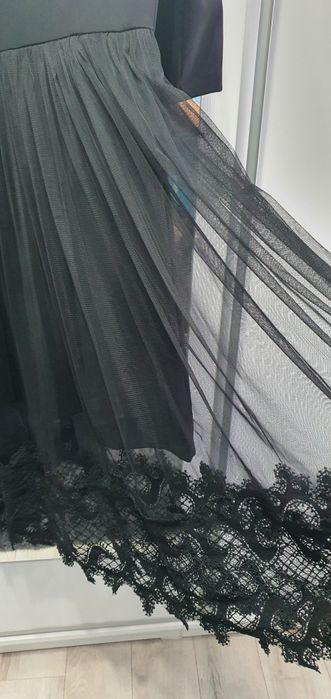 Rochie neagră de ocazie