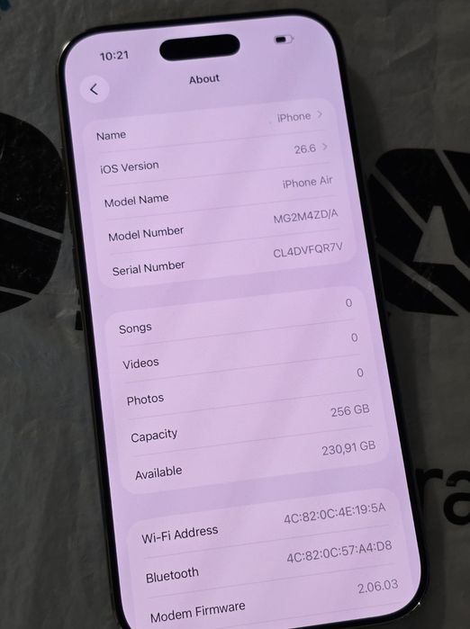 256GB iPhone 17 Air Гаранция ЗОРА 2028г. Cloud White | Бял