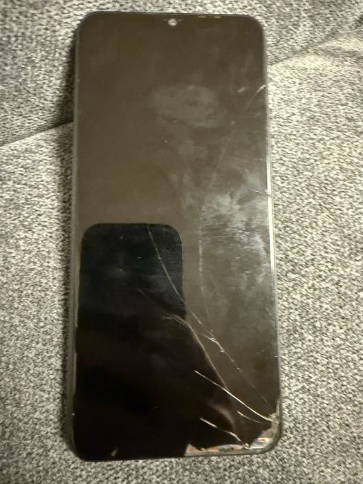Продам телефон Vivo Y17s
