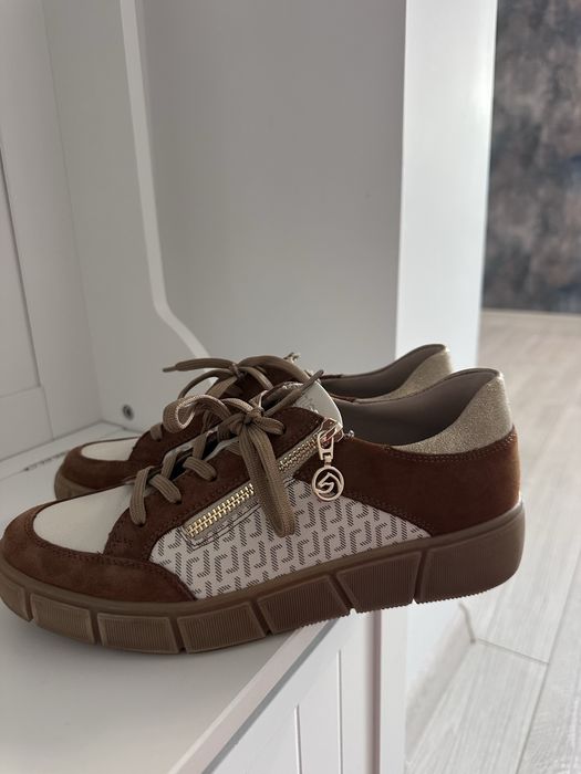 Adidași femei remonte