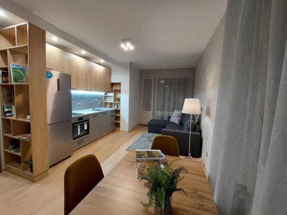 Тристаен апартамент под наем в жк. Лозенец