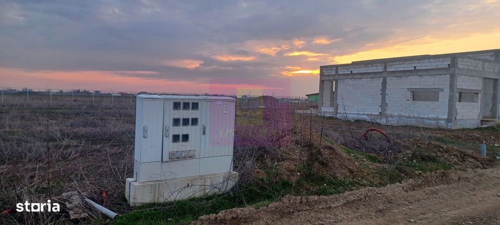 Săbăreni, casă la rosu 116 mp utili, curte 607 mp