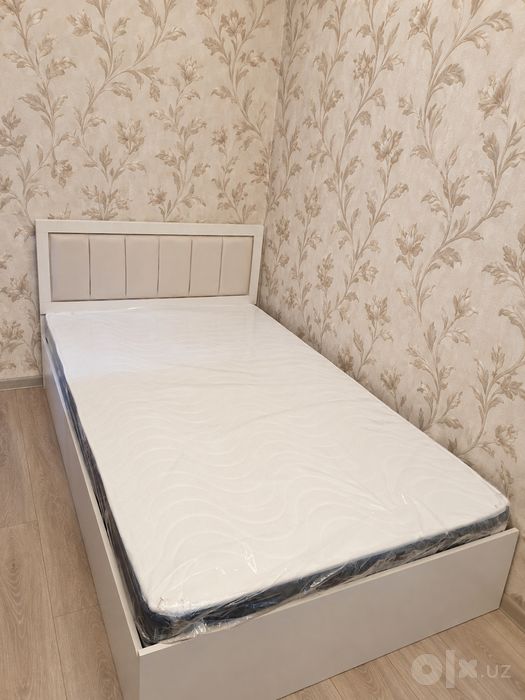 Kravat krovat  spalni divan paltara