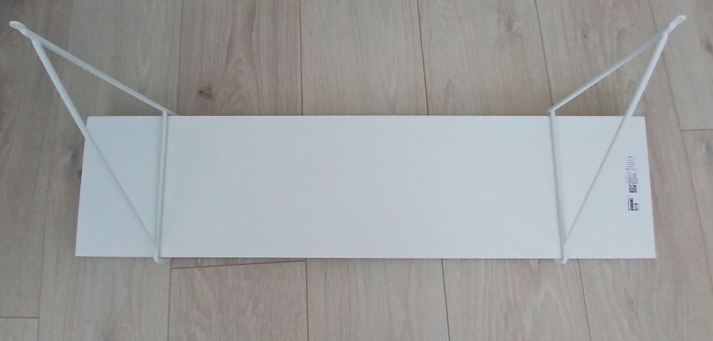 BERGSHULT IKEA
стенен рафт