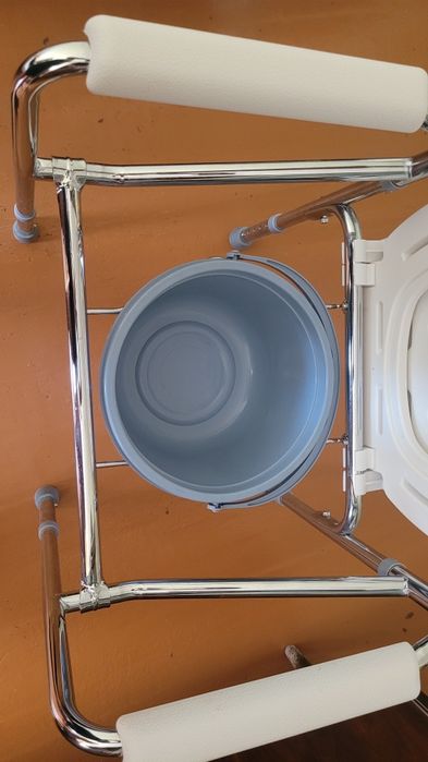 Санитарное кресло-туалет