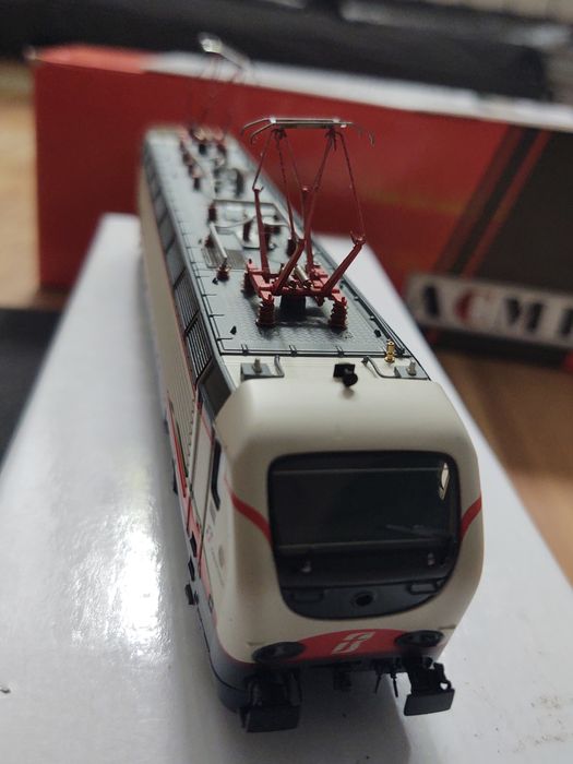 Locomotiva electrica 60385 Frecciabianca epoca VI