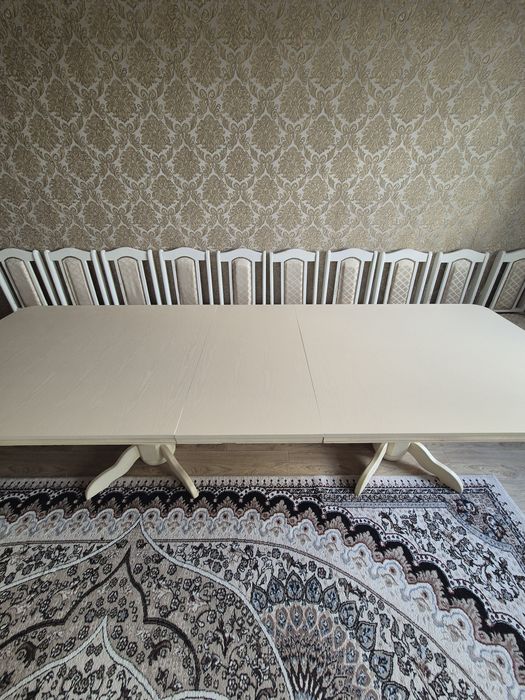 Продам гостинный стол