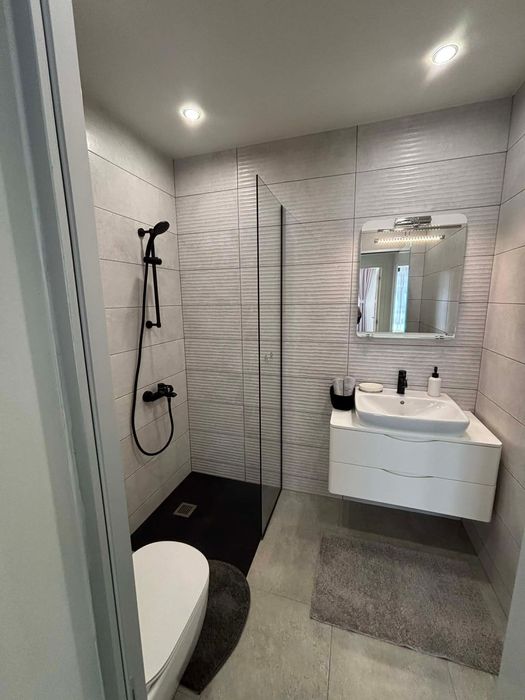 Дава се под наем Тристаен апартамент в София, Витоша - 128 кв.м за 1396.38 € - Снимка #8