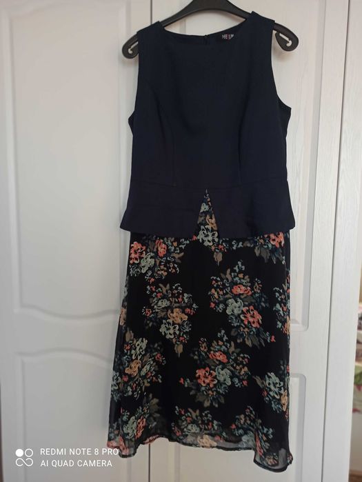 Лятна рокля с пеплум