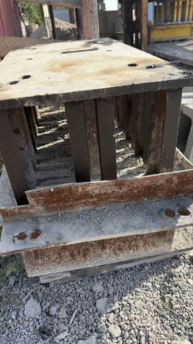 Матрица для сплитерного блока 10x20x40