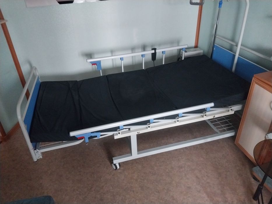 Кровать медицинская
