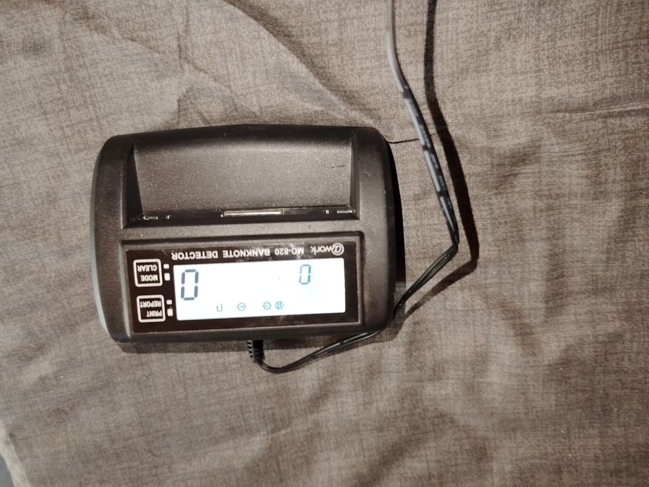 Detector/numărător de bancnote euro/dolari