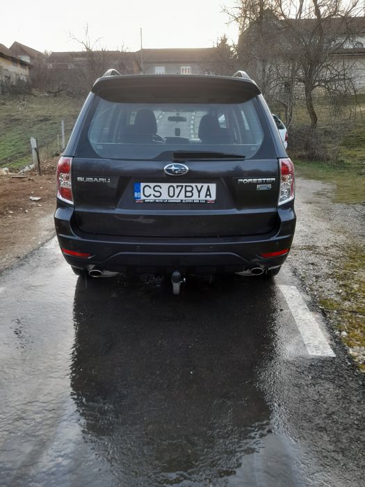 Vând Subaru Forester