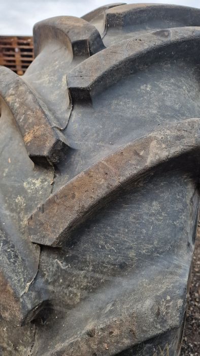 Cauciuc Agricol 16.9R24 (420/85R24) marca Cultor