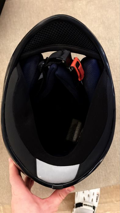 Каска за мотор MT Helmets Размер M 57-58 + подарък Ръкавици