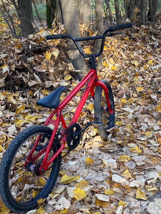 BMX Oxelo Rosu|Nou|Se da la pachet cu trotinet freestyle Oxelo Rosie!