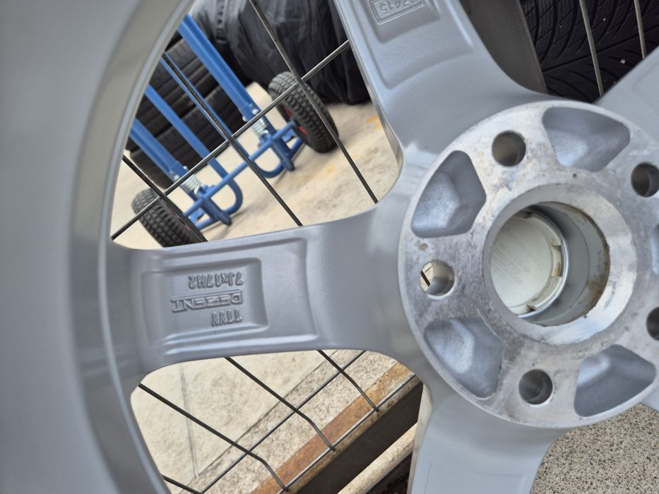 Джанти Dezent 17 цола , 5х112 , 7j , et49  215/65/17 Vw Skoda Audi