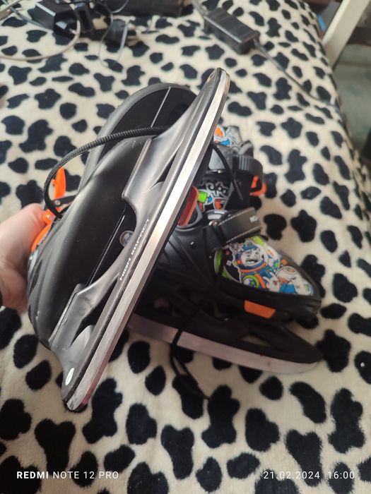 Продам коньки детские