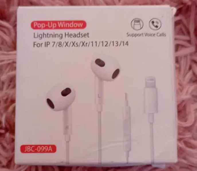 Чисто нови слушалки за Iphone