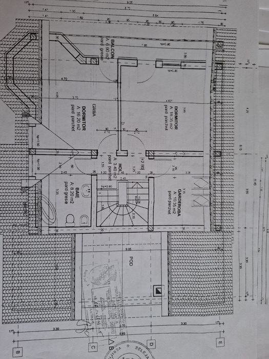 Casă la rosu +teren