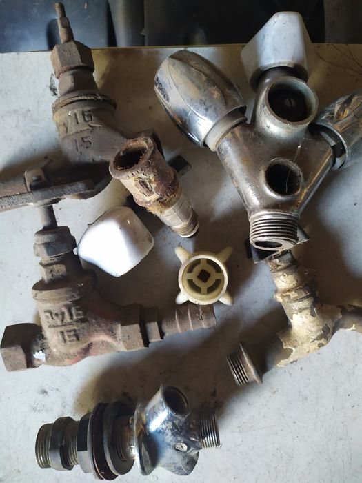 Продам советские краны.