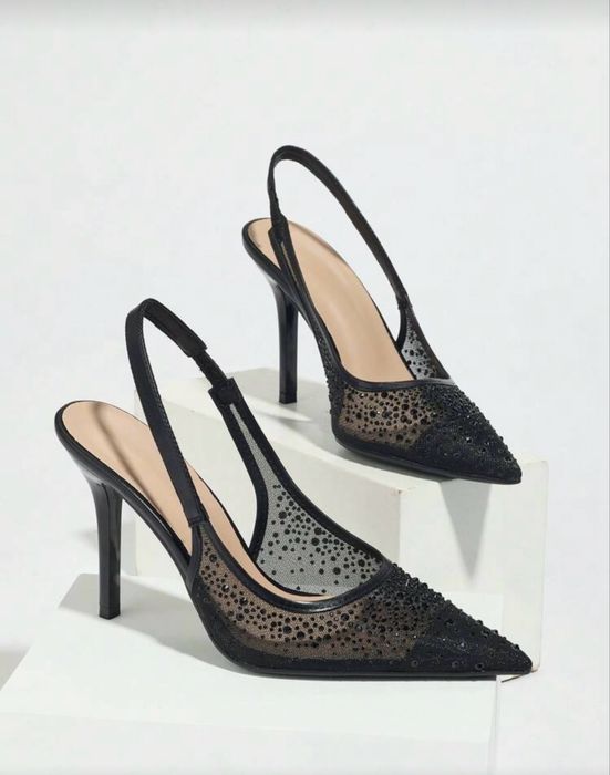 Обувки ток с остър връх