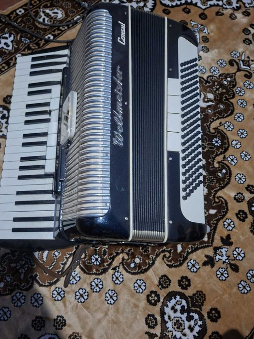 Acordeon de vanzare