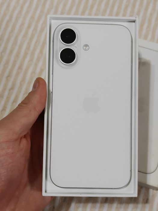 iPhone 16 128 gb akb 100 белый цвет