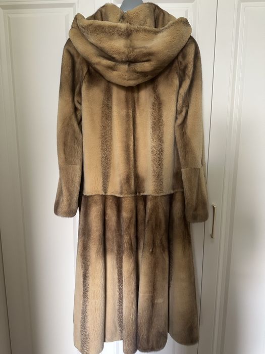 Продам норковую шубу