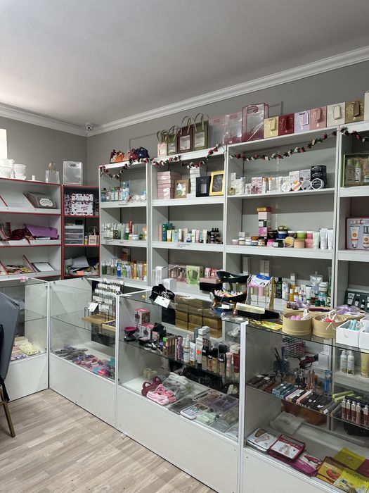 Полки/стеллажи для магазина